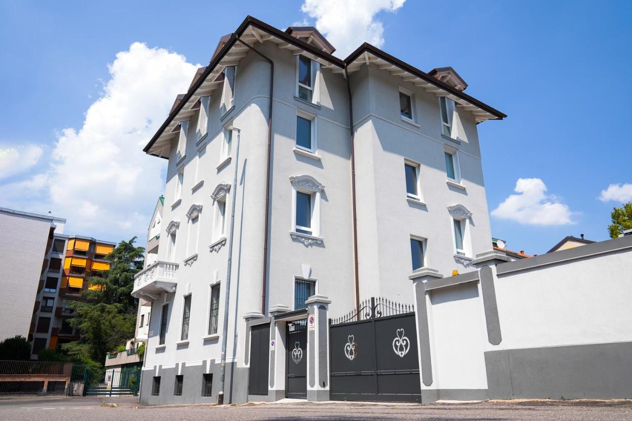 Villa Tosati Monza Extérieur photo